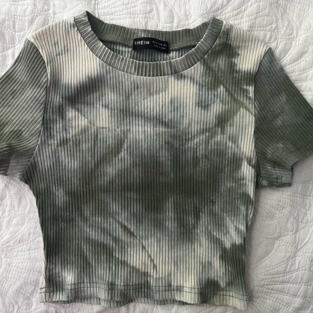Cropped shirt